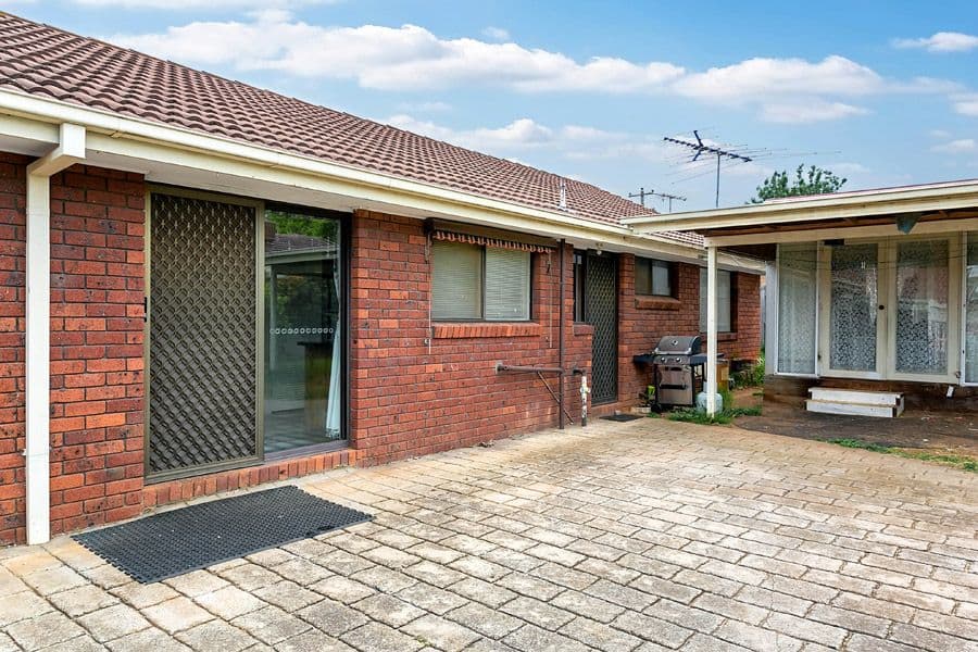 30 Barries Road, MELTON VIC 3337, Melton - Thumbnail 8