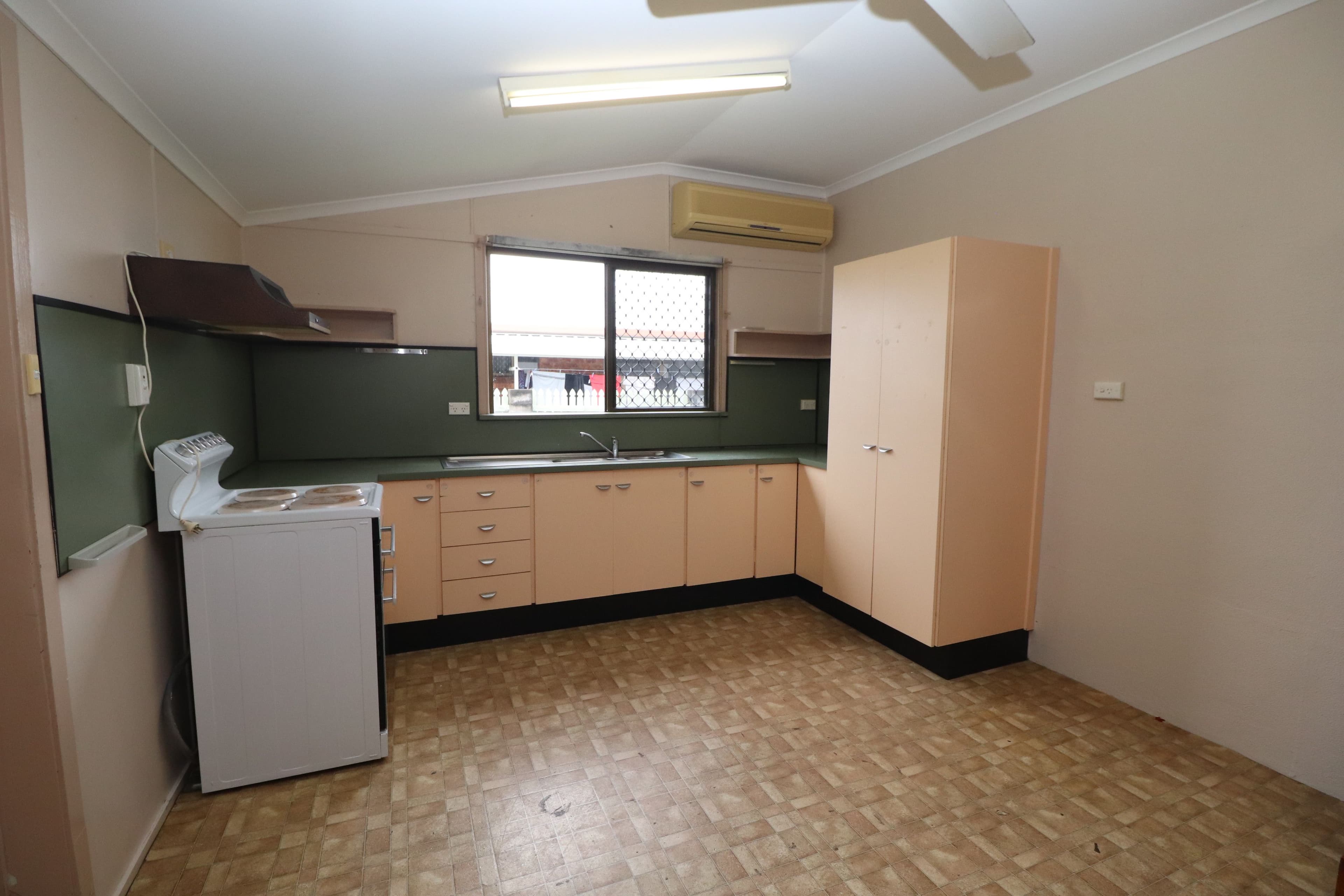 13 Lynn Street, Ingham QLD 4850, Ingham - Thumbnail 6