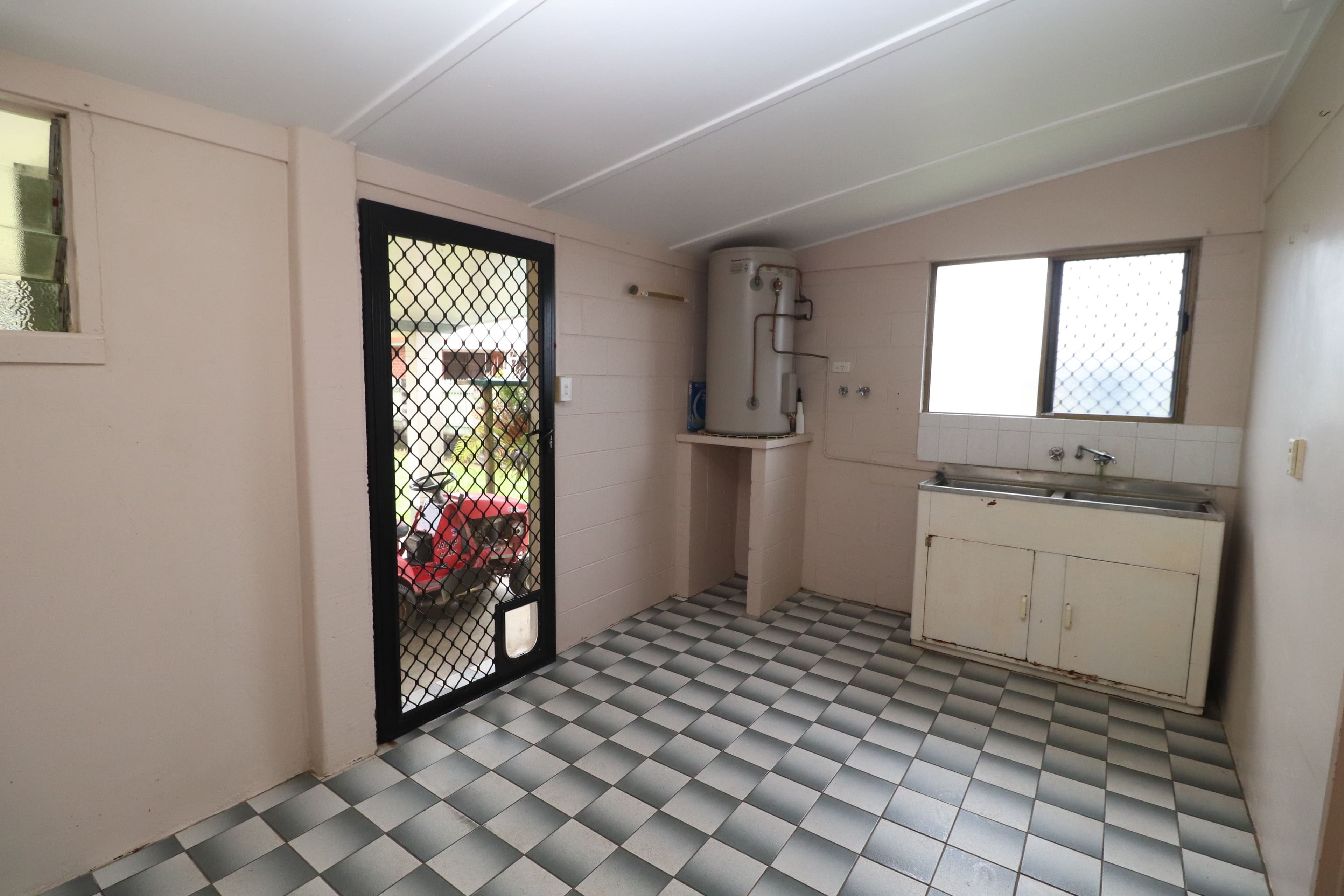 13 Lynn Street, Ingham QLD 4850, Ingham - Thumbnail 8