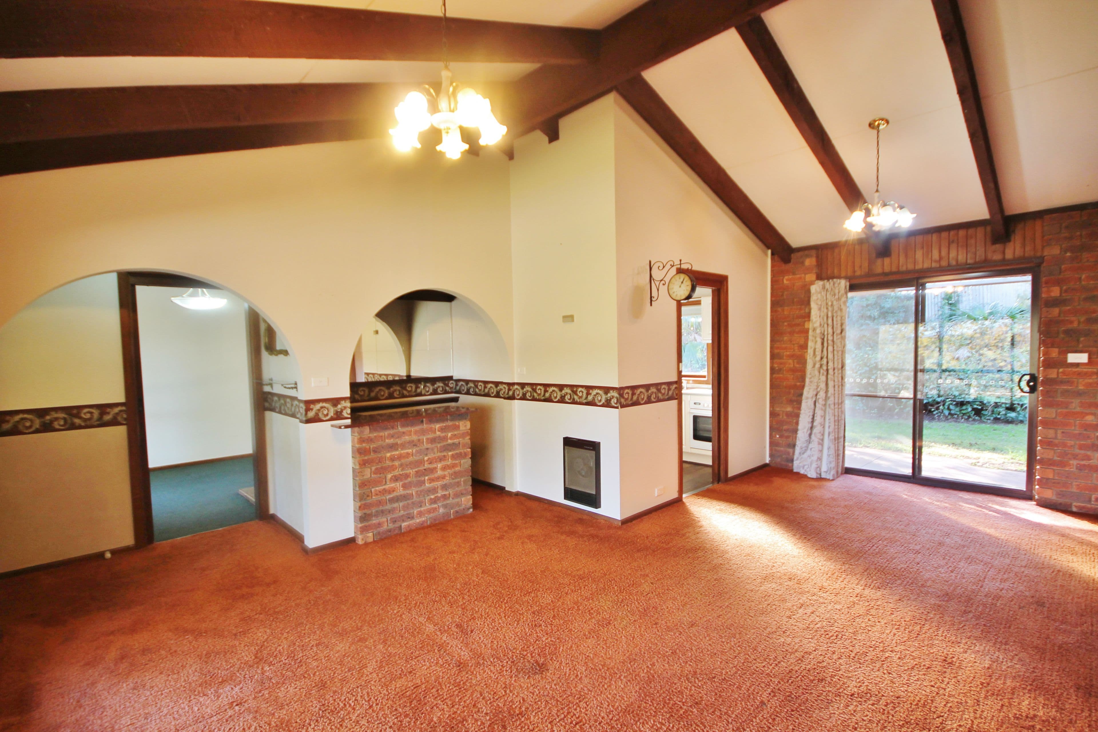 30 Redhill Road, Young - Thumbnail 2