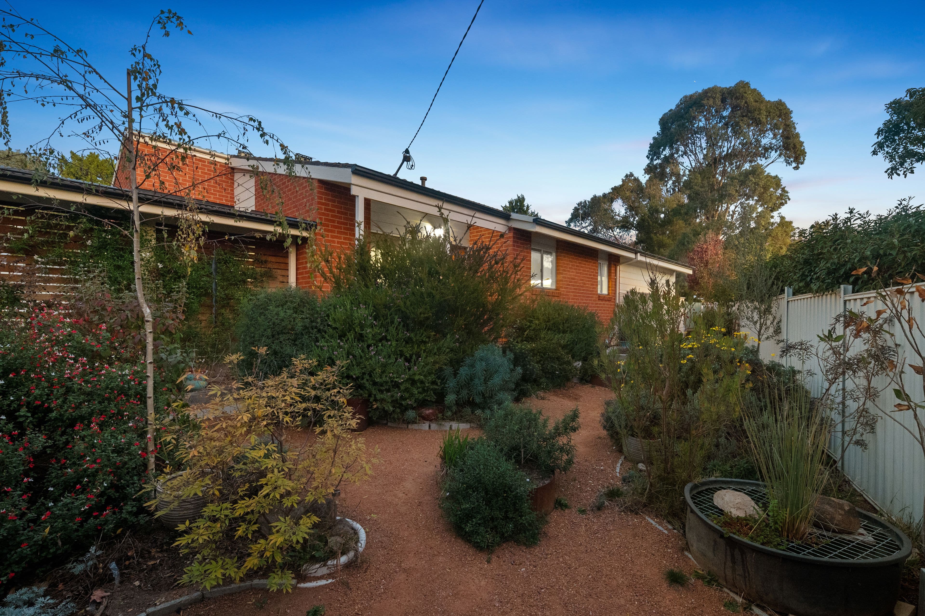8 Meech Place, Queanbeyan West NSW 2620, Queanbeyan West - Thumbnail 4