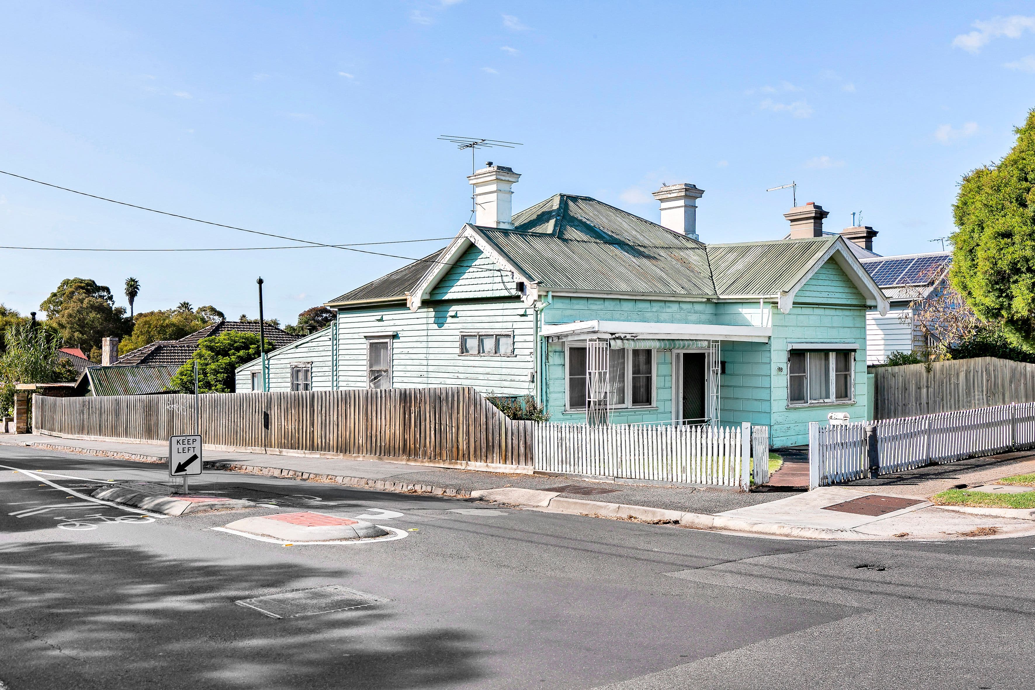 88 Shaftsbury Street, Coburg VIC 3058, Coburg - Thumbnail 2