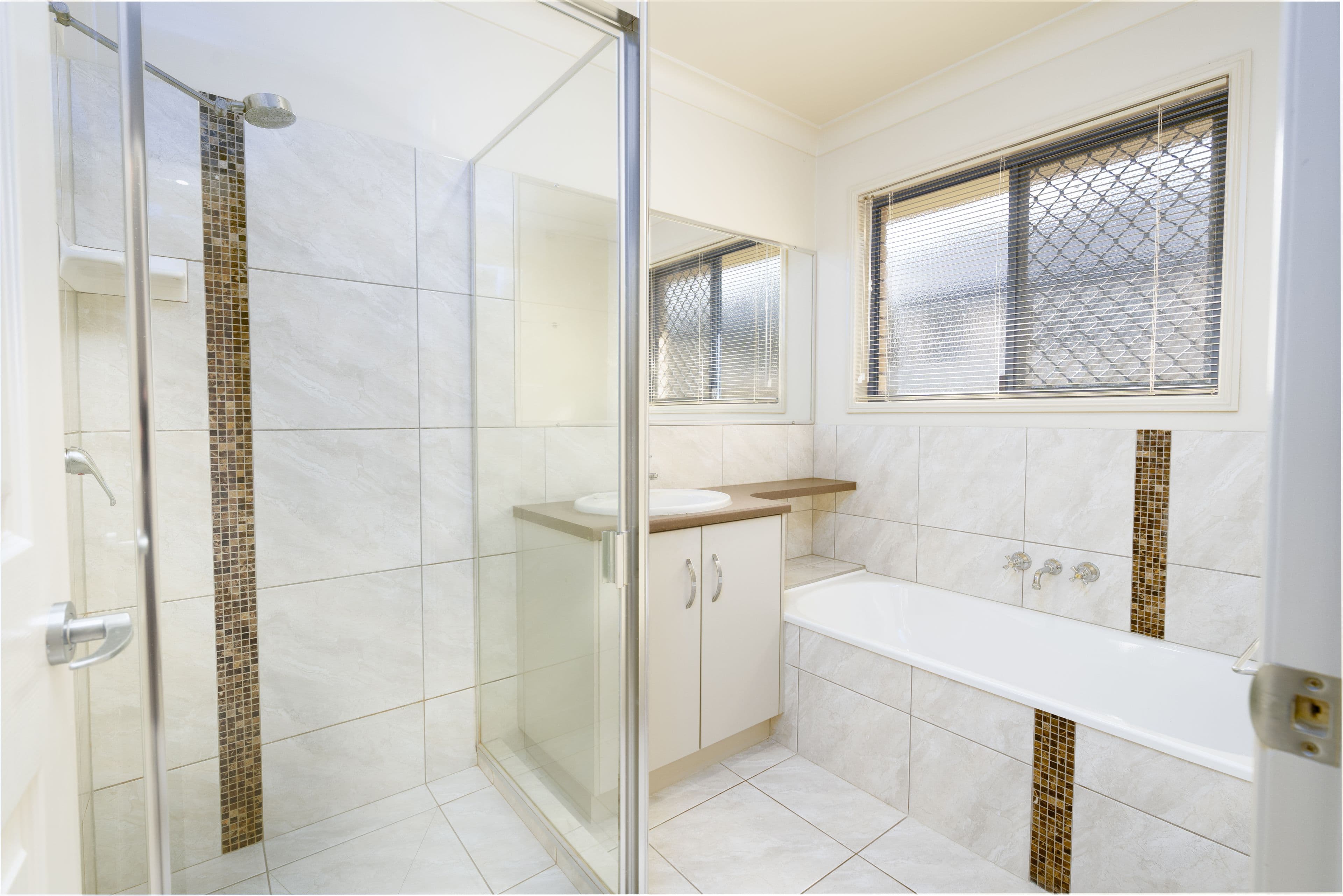 16 Walter Court, Leichhardt QLD 4305, Leichhardt - Thumbnail 8