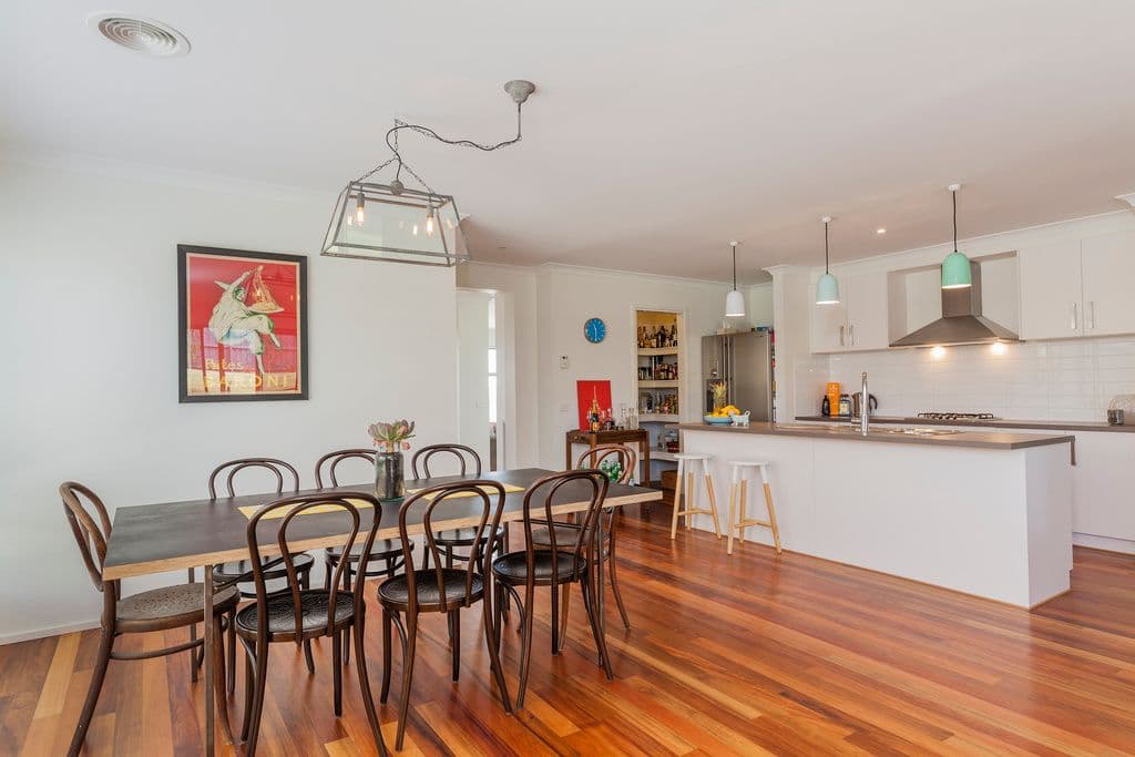 19 Swanbourne Avenue, Highton VIC 3216, Highton - Thumbnail 8