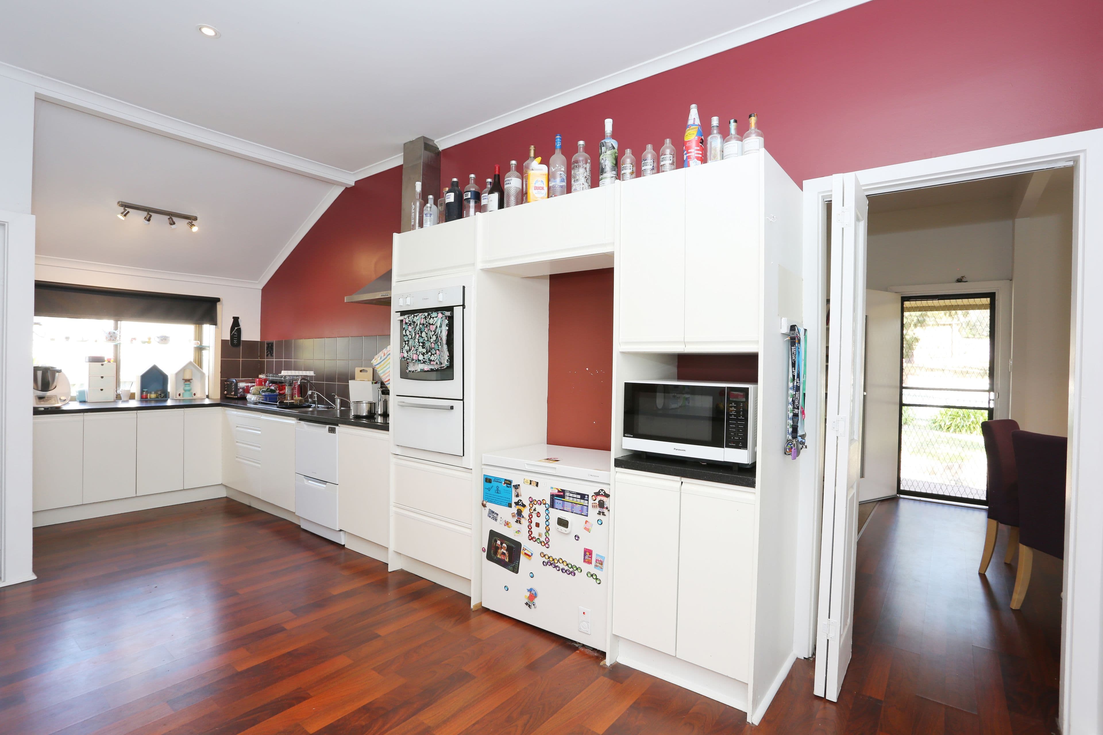 8 West Terrace, Clare SA 5453, Clare - Thumbnail 2