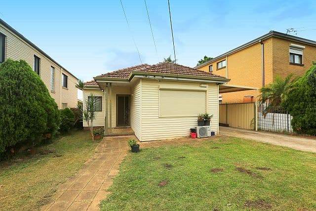 9 The Crescent, YAGOONA NSW 2199, Yagoona - Image 1