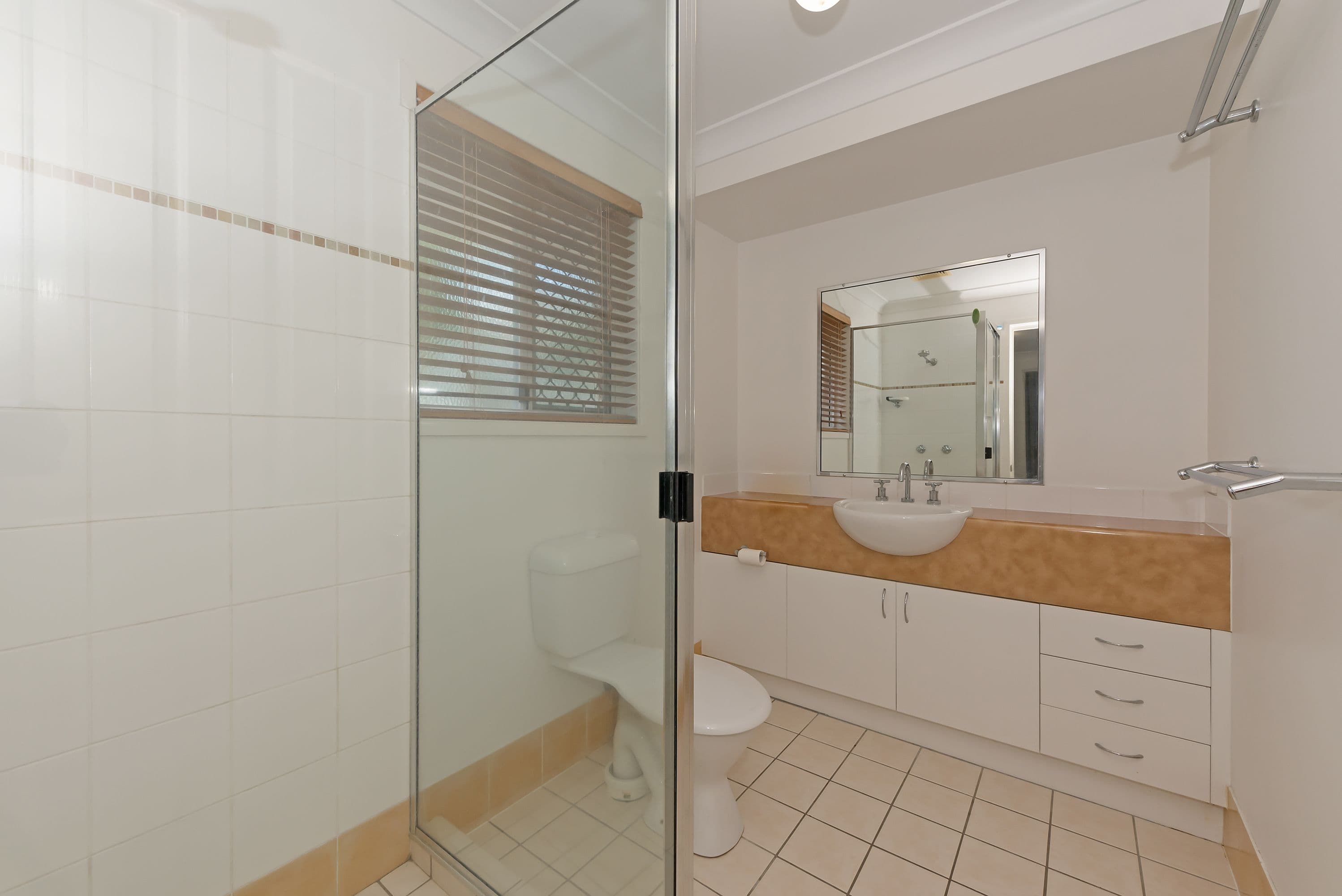 12 Dickenson Place, Kirwan QLD 4817, Kirwan - Thumbnail 6