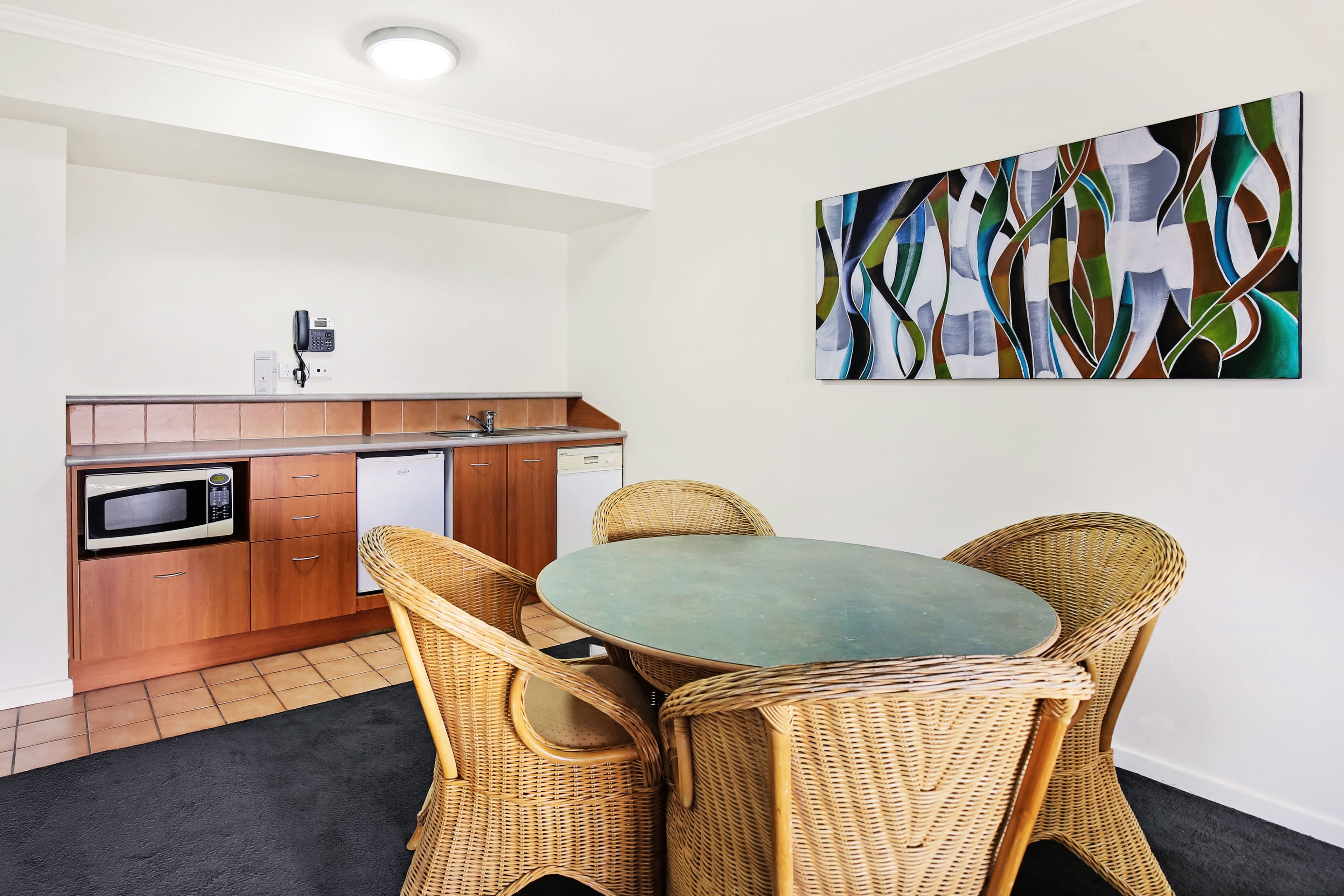 132 Ferny Avenue, Surfers Paradise QLD 4217, Surfers Paradise - Thumbnail 7