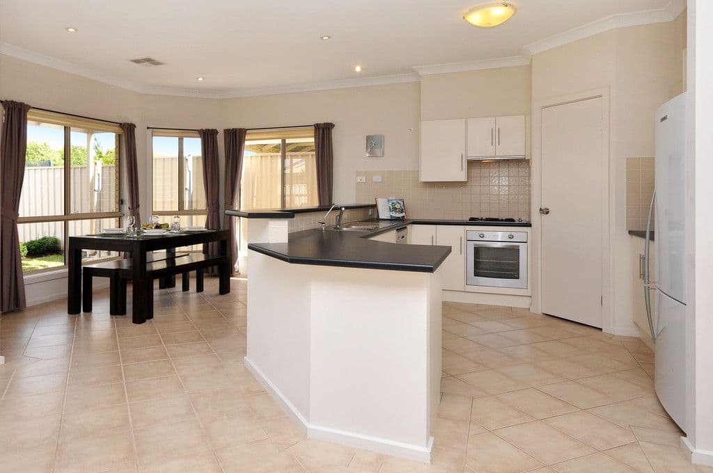 64 Glenthorn Crescent, O'HALLORAN HILL SA 5158, O'Halloran Hill - Thumbnail 5