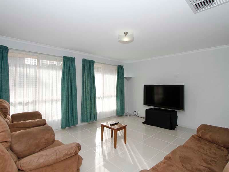 4 Chynoweth Avenue, HACKHAM SA 5163, Hackham - Thumbnail 2