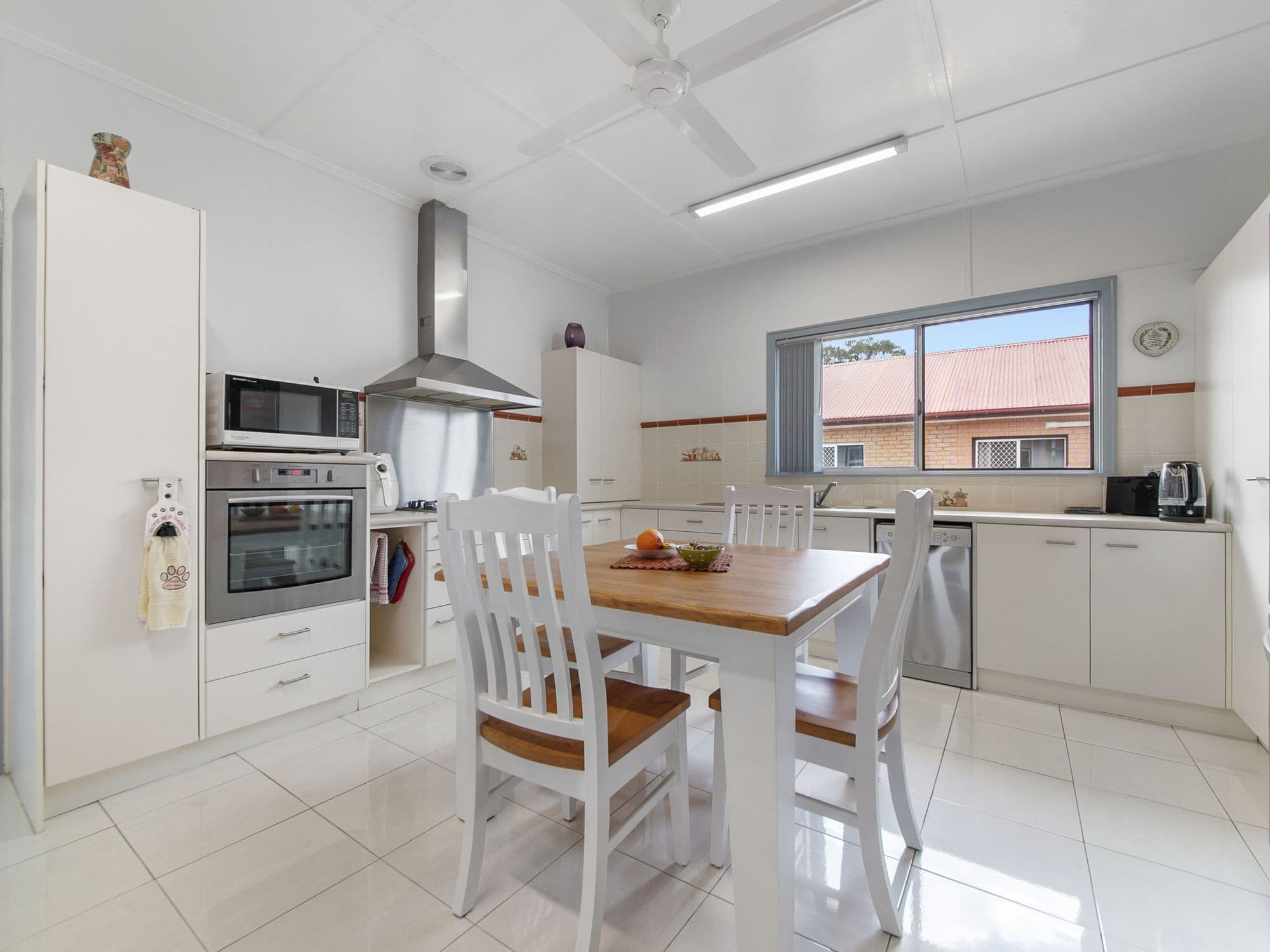 168 Oates Avenue, Holland Park QLD 4121, Holland Park - Thumbnail 4