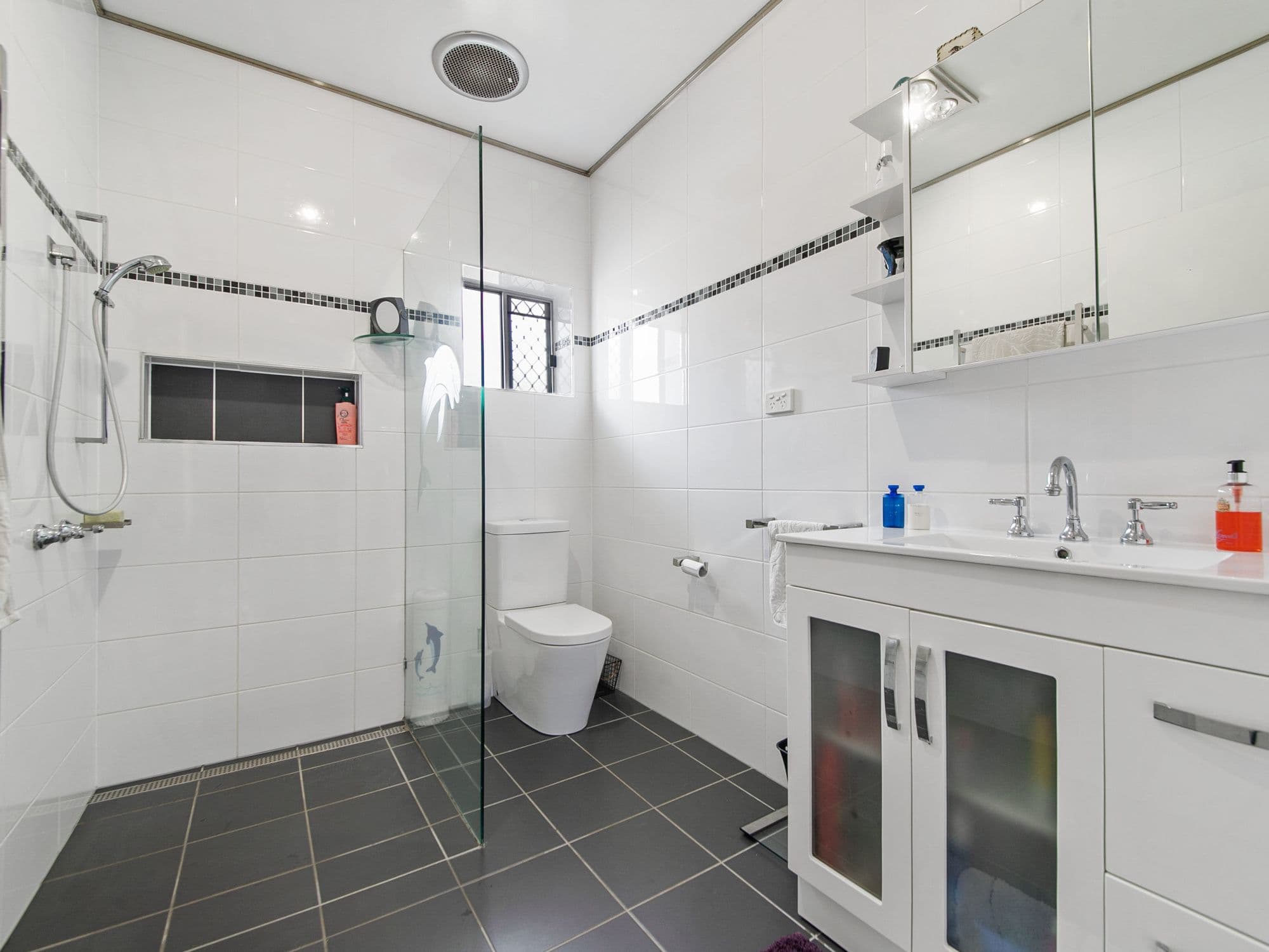 168 Oates Avenue, Holland Park QLD 4121, Holland Park - Thumbnail 7