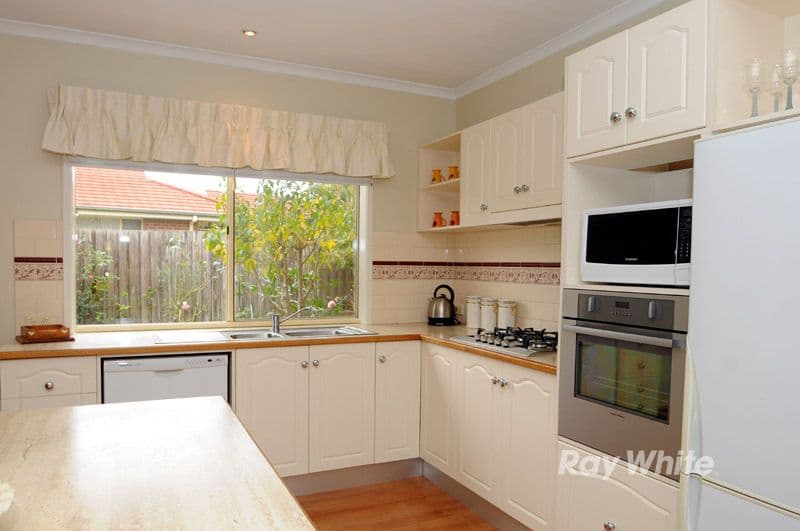 59 Melville Park Drive, BERWICK VIC 3806, Berwick - Thumbnail 3