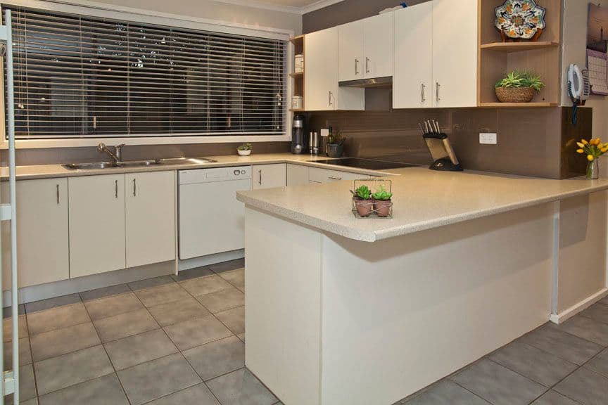 5 Coonawarra Drive, VERMONT SOUTH VIC 3133, Vermont South - Thumbnail 2