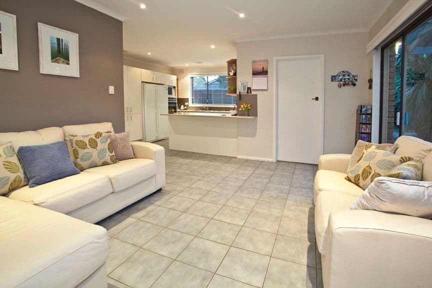5 Coonawarra Drive, VERMONT SOUTH VIC 3133, Vermont South - Thumbnail 3