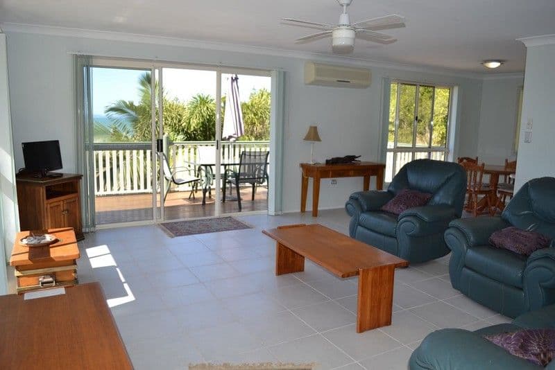 38 Farnborough Road, YEPPOON QLD 4703, Yeppoon - Thumbnail 3
