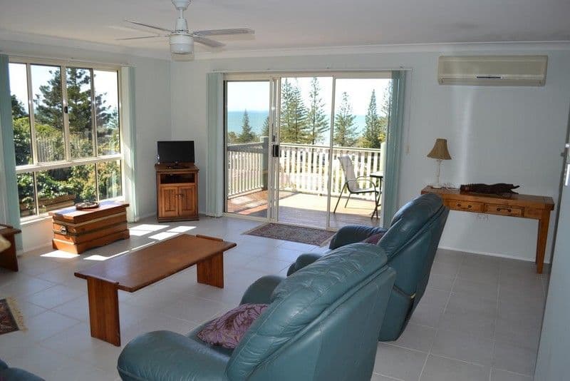 38 Farnborough Road, YEPPOON QLD 4703, Yeppoon - Thumbnail 4