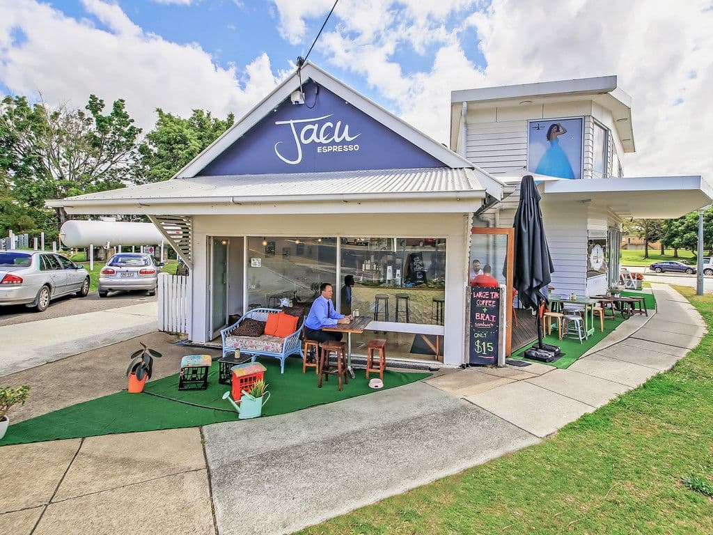37 Russell Avenue, Norman Park QLD 4170, Norman Park - Thumbnail 3