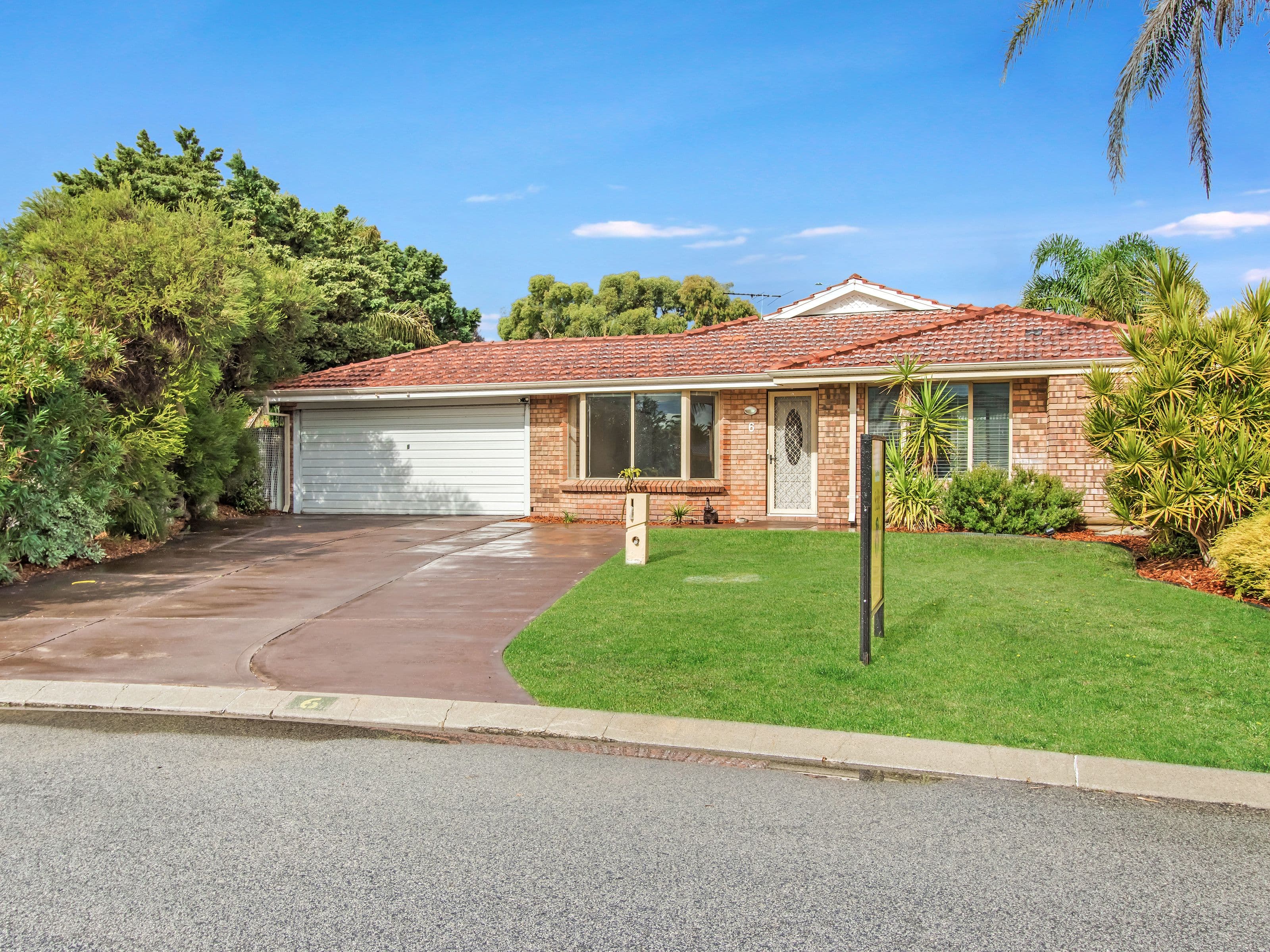 6 Panama Place, Safety Bay WA 6169, Safety Bay - Thumbnail 2