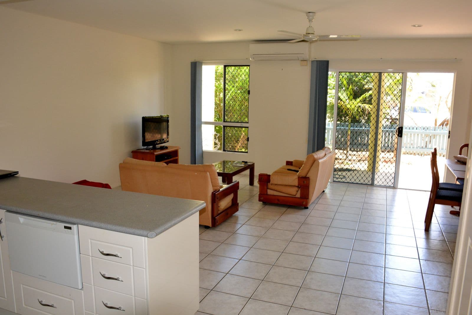 23 Todd Avenue, Yeppoon QLD 4703, Yeppoon - Thumbnail 5