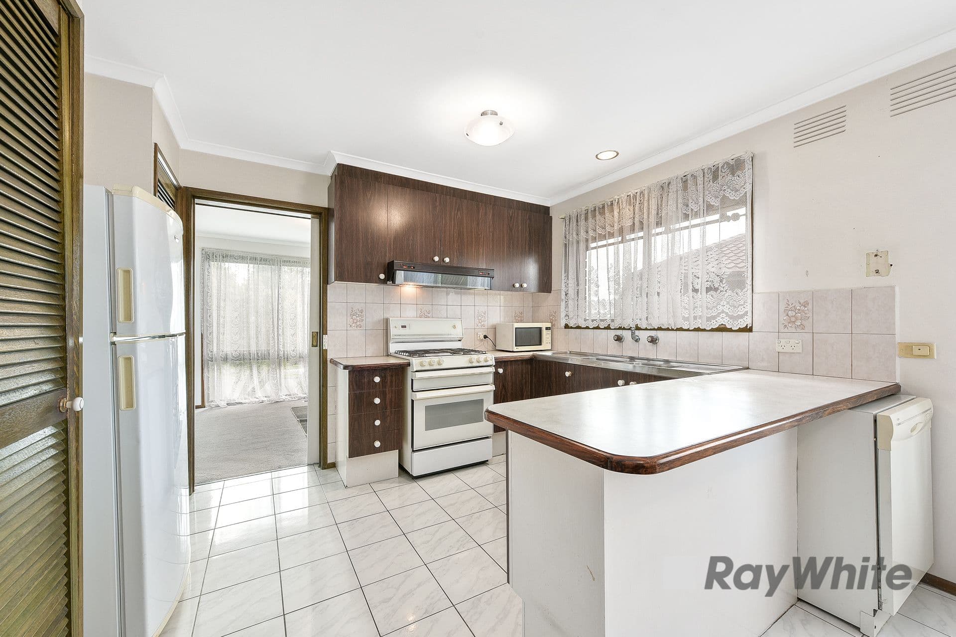 9 Rapanea Court, Endeavour Hills VIC 3802, Endeavour Hills - Thumbnail 6