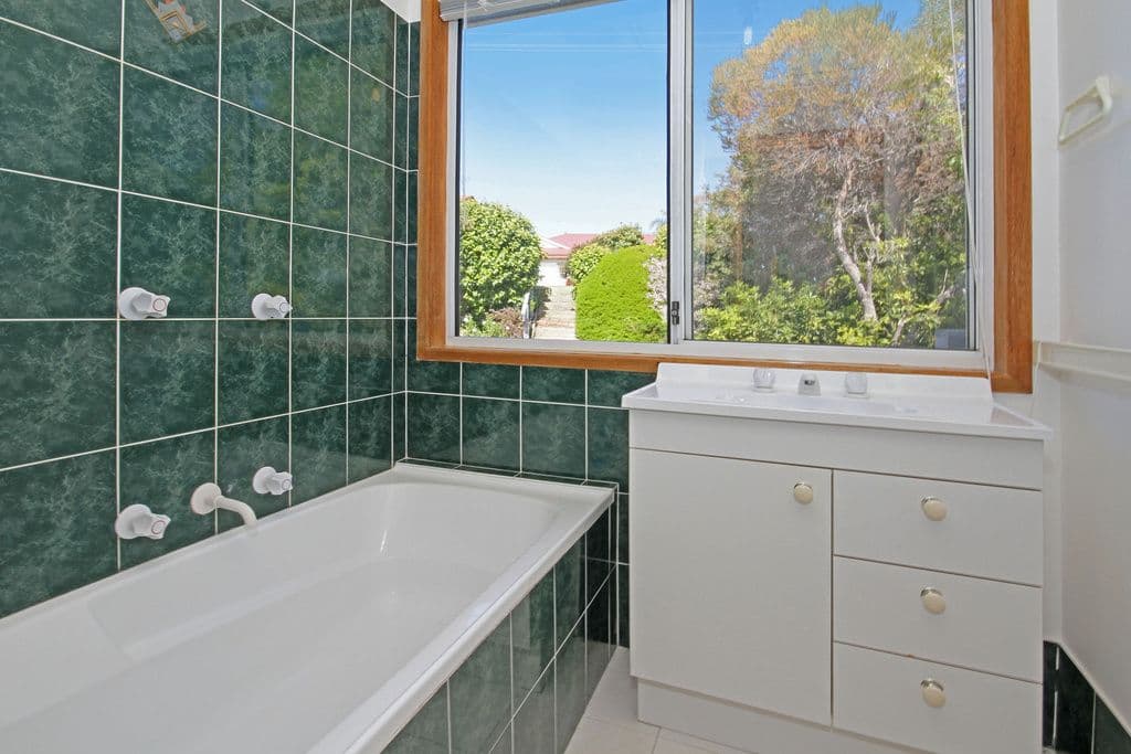 18 Pyang Avenue, MALUA BAY NSW 2536, Malua Bay - Thumbnail 8