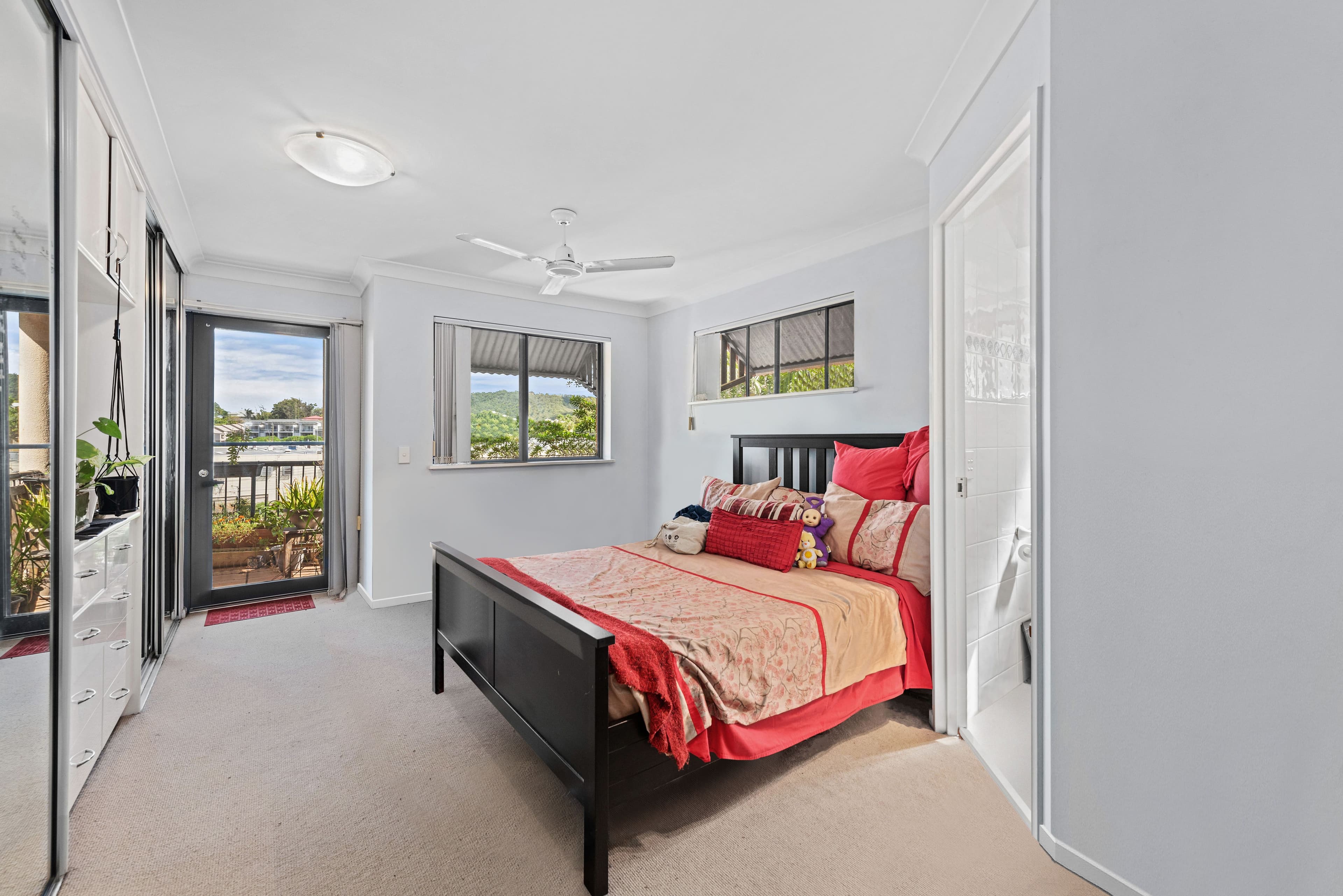 54 York Street, Indooroopilly QLD 4068, Indooroopilly - Thumbnail 4