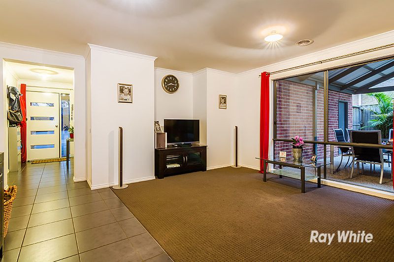 10 Vane Street, Cranbourne East VIC 3977, Cranbourne East - Thumbnail 2