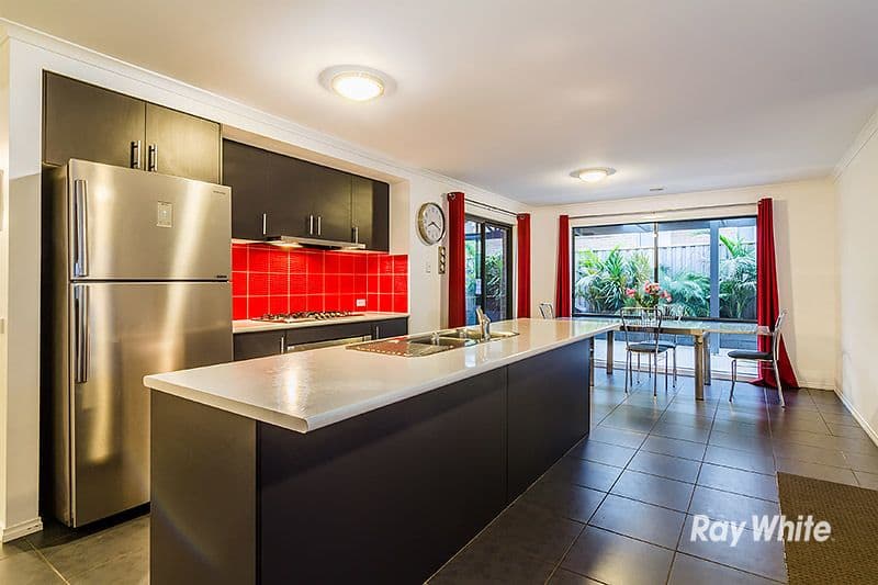 10 Vane Street, Cranbourne East VIC 3977, Cranbourne East - Thumbnail 4