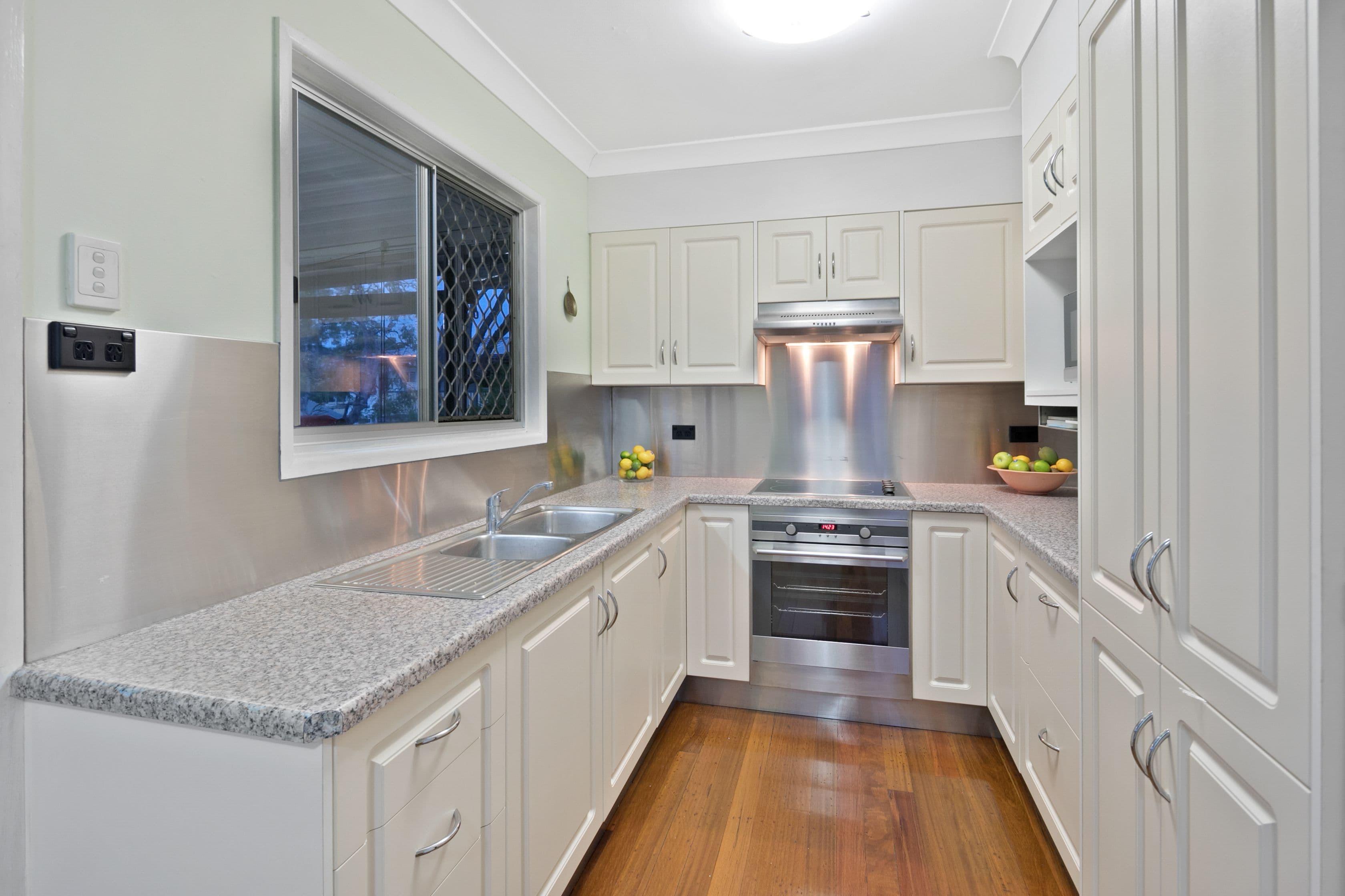 3 Parakeet Street, Birkdale QLD 4159, Birkdale - Thumbnail 7