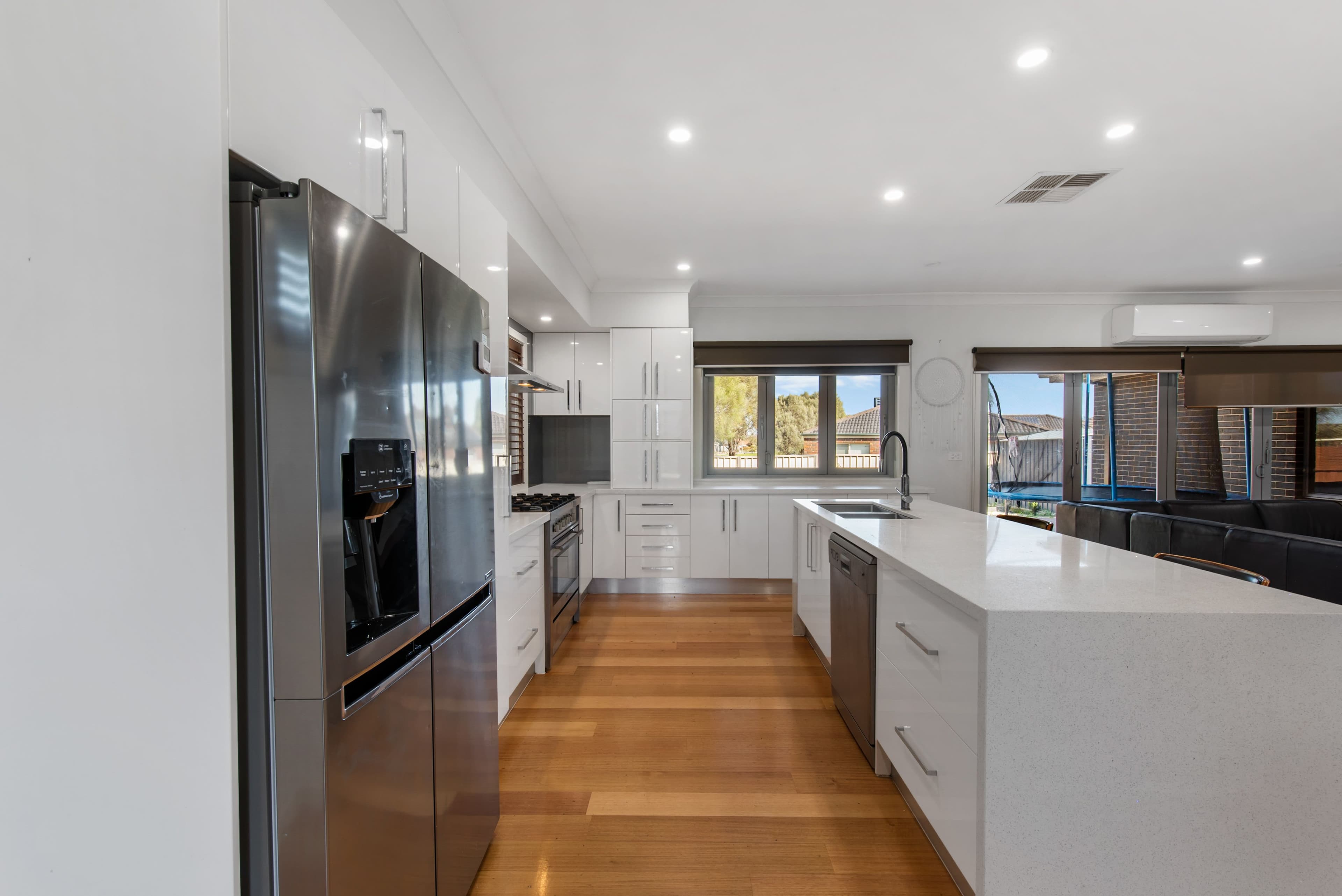 14 Bowman Court, Taylors Hill VIC 3037, Taylors Hill - Thumbnail 3
