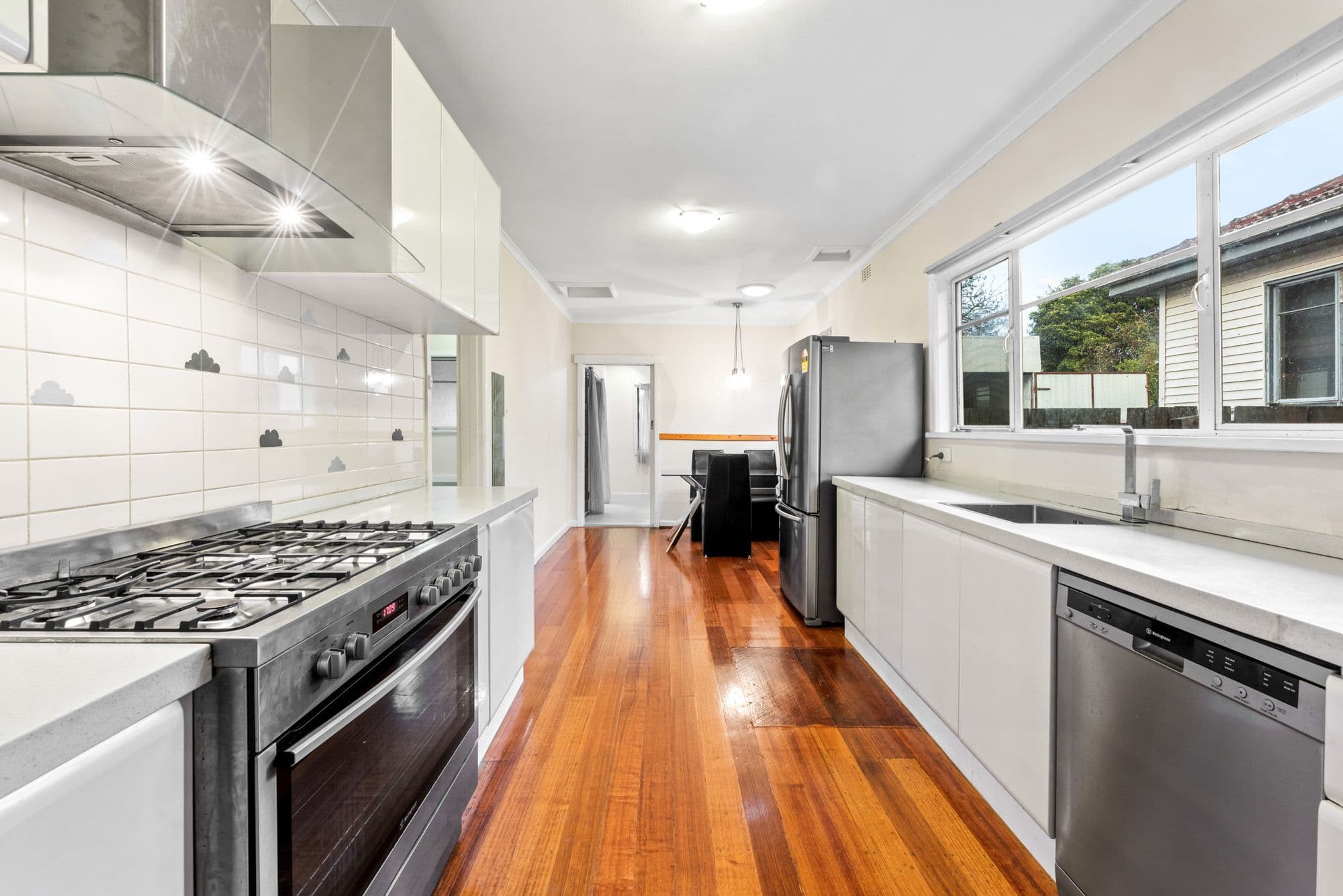 5 Second Avenue, Box Hill North VIC 3129, Box Hill North - Thumbnail 2