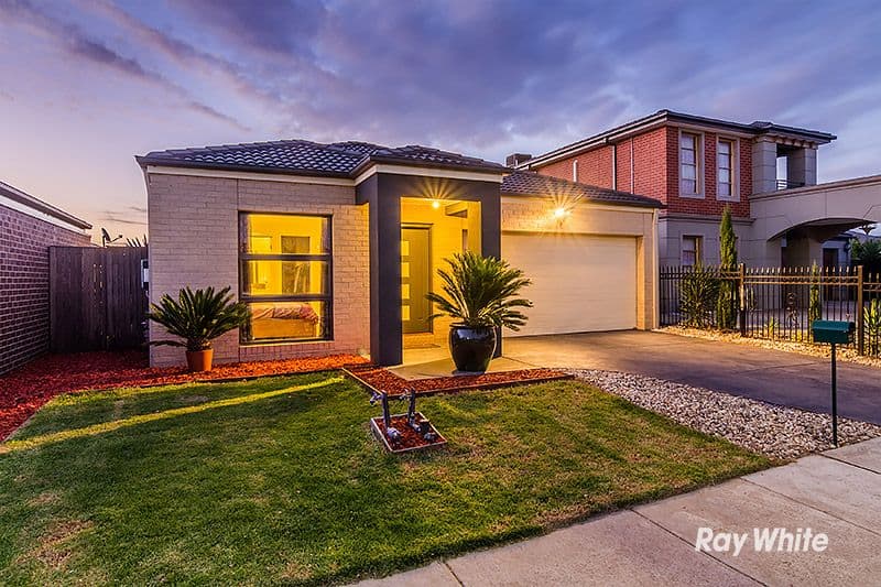 13 Shiels Street, Cranbourne East VIC 3977, Cranbourne East - Thumbnail 2