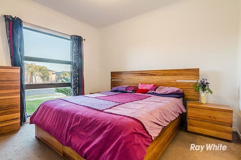 13 Shiels Street, Cranbourne East VIC 3977, Cranbourne East - Thumbnail 4