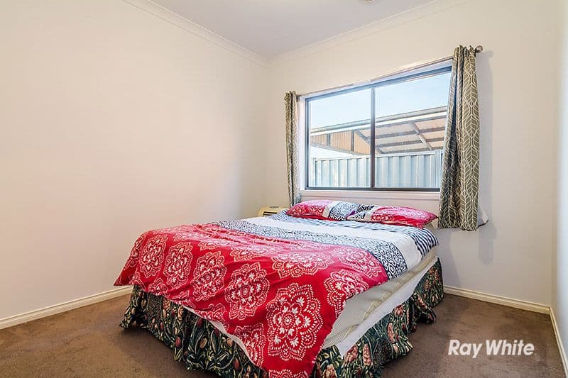 13 Shiels Street, Cranbourne East VIC 3977, Cranbourne East - Thumbnail 6