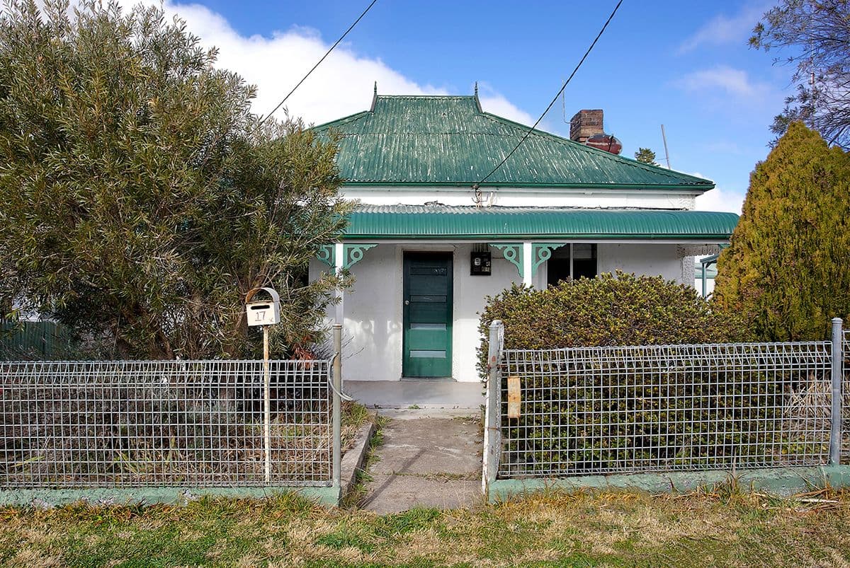 17 Roxburgh Street, Portland - Image 1