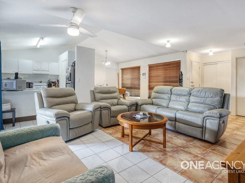 7 Onyx Place, Springfield, Wakeley - Thumbnail 2