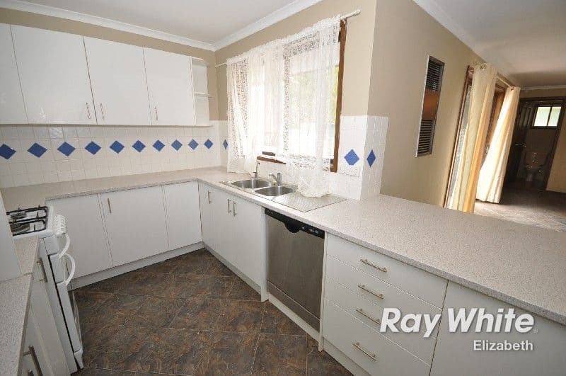 19 Carob Crescent, CRAIGMORE SA 5114, Craigmore - Thumbnail 6