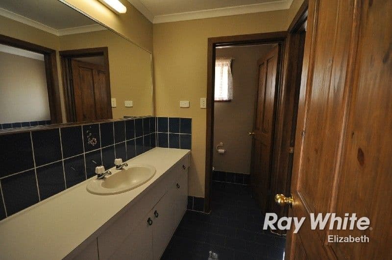 19 Carob Crescent, CRAIGMORE SA 5114, Craigmore - Thumbnail 8