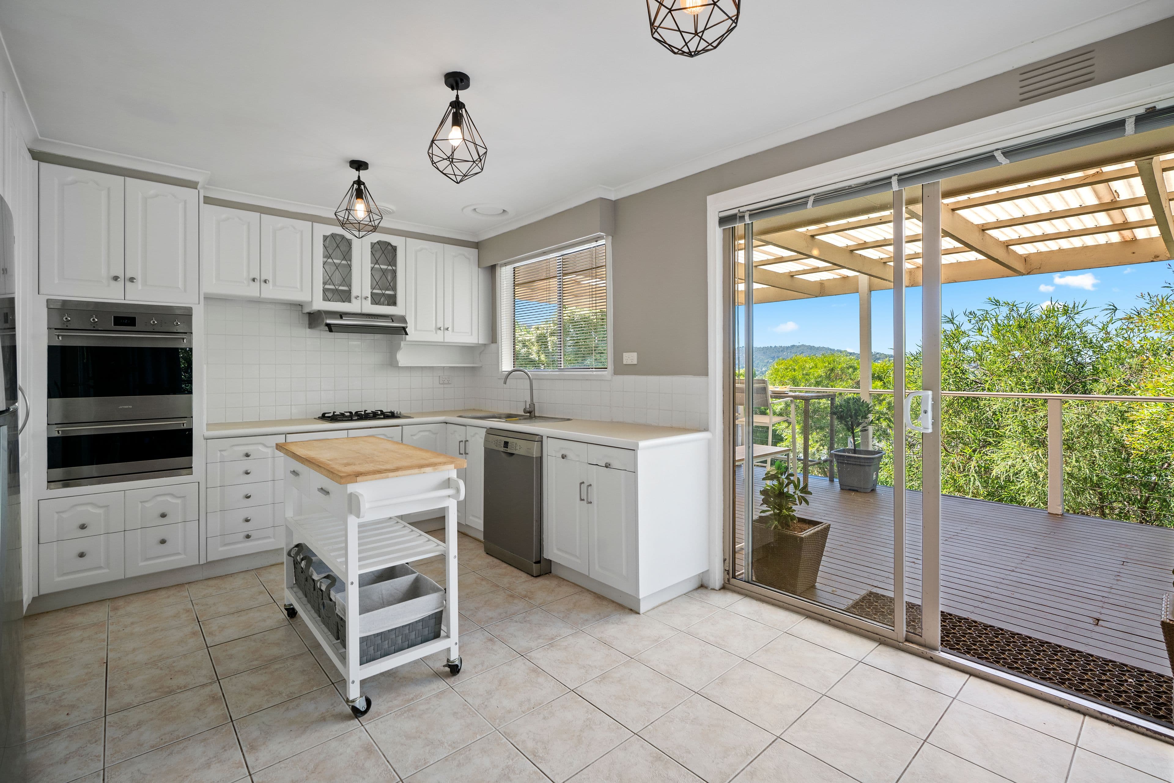 32 Bruce Crescent, Ferntree Gully VIC 3156, Ferntree Gully - Thumbnail 3