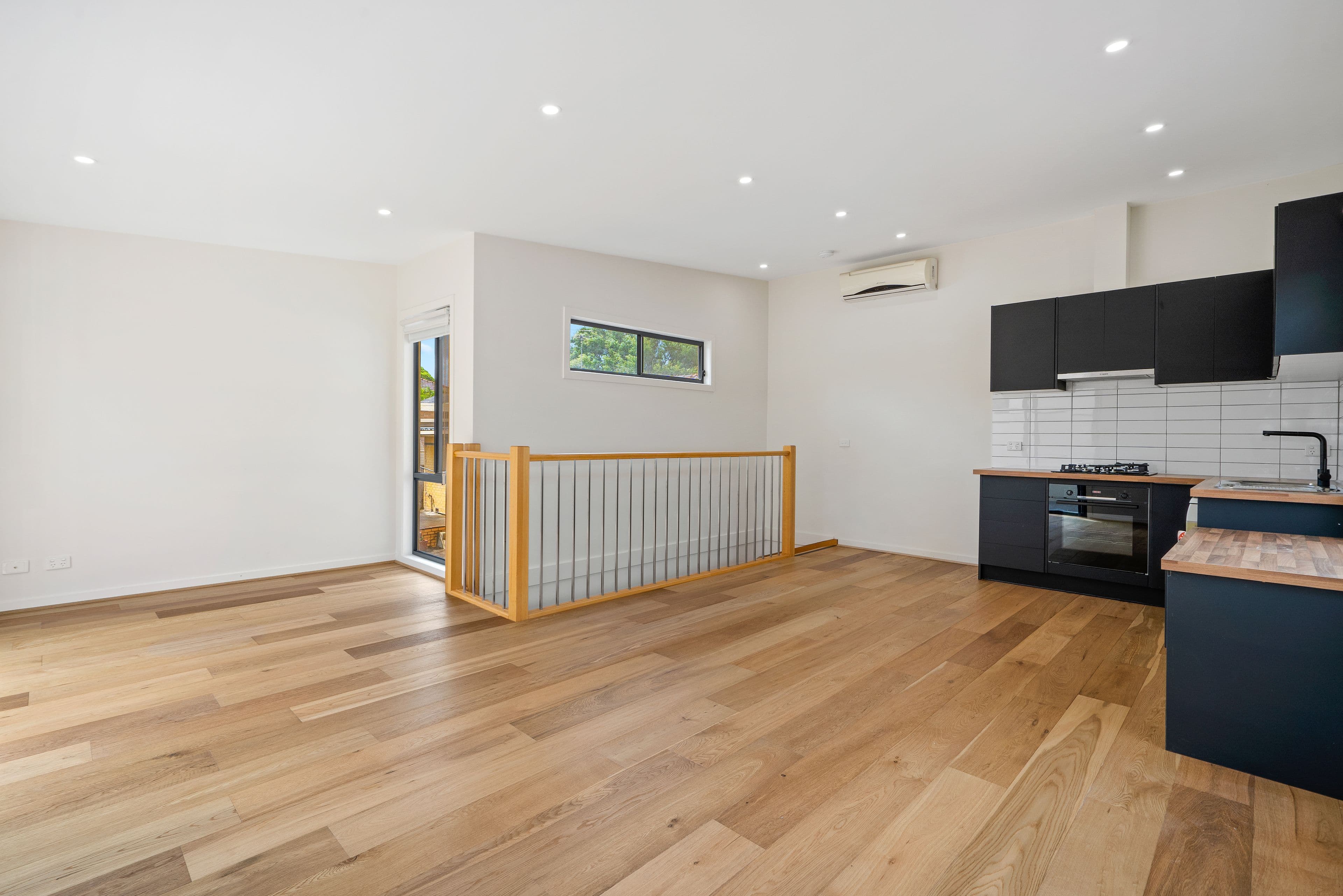 6 Miranda Road, Reservoir VIC 3073, Reservoir - Thumbnail 3