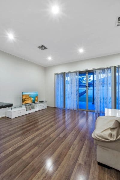 51 First Avenue, Strathmore - Thumbnail 4