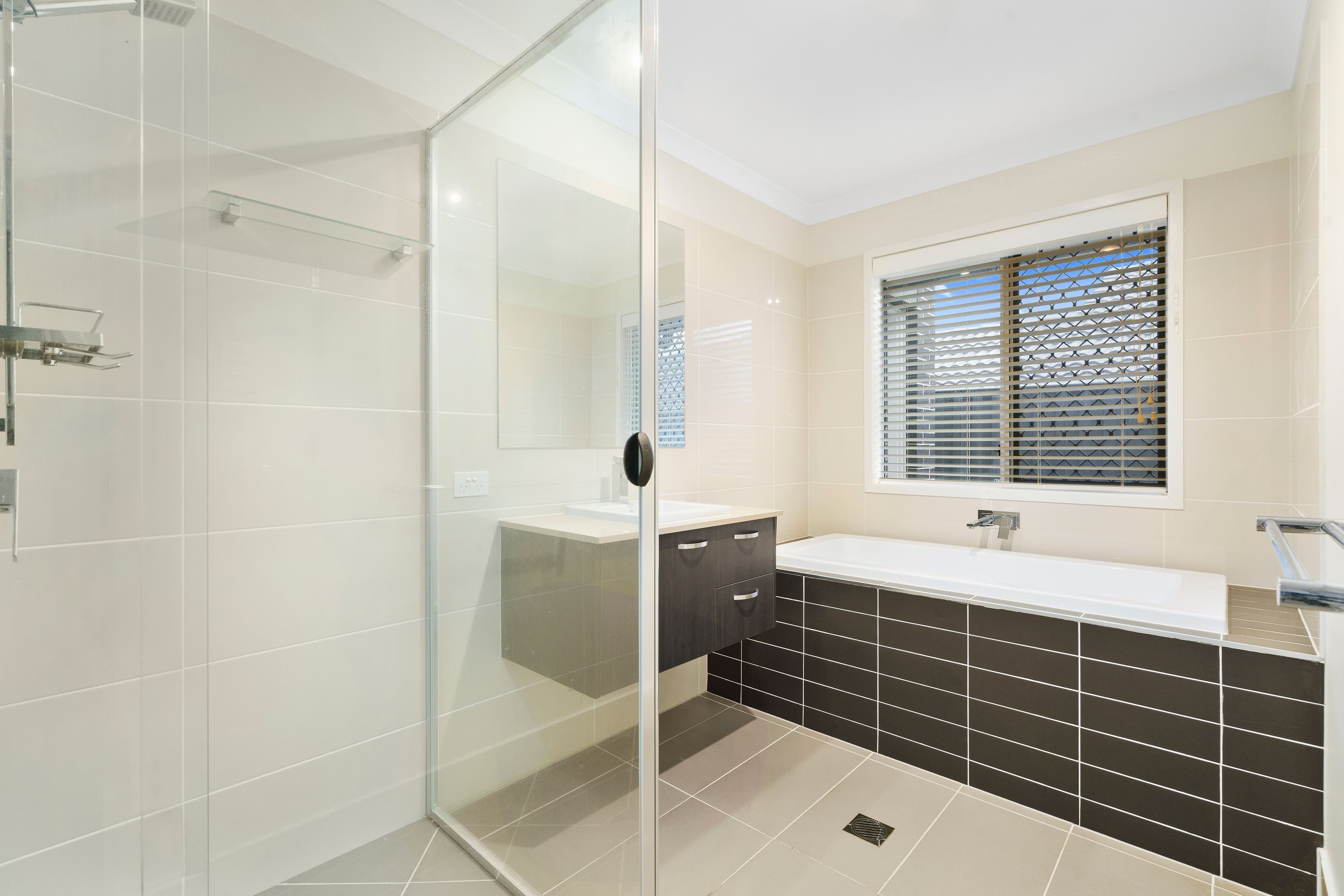 2 Adele Close, Morayfield QLD 4506, Morayfield - Thumbnail 5