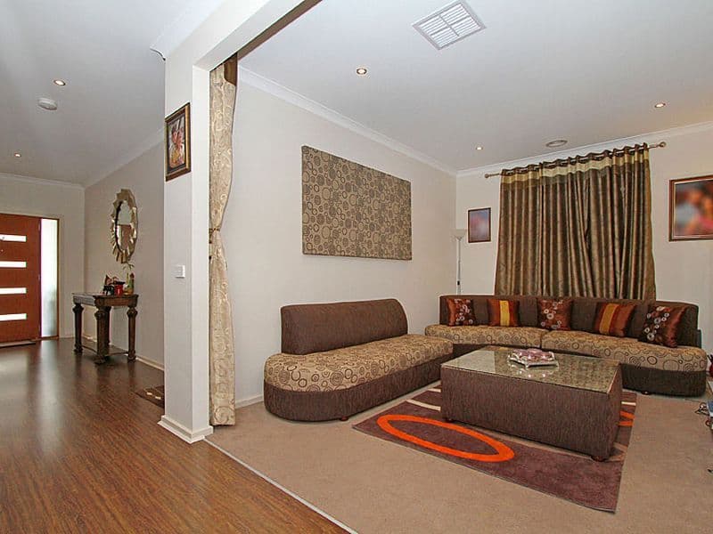 11 Lupin Street, Mernda VIC 3754, Mernda - Thumbnail 2