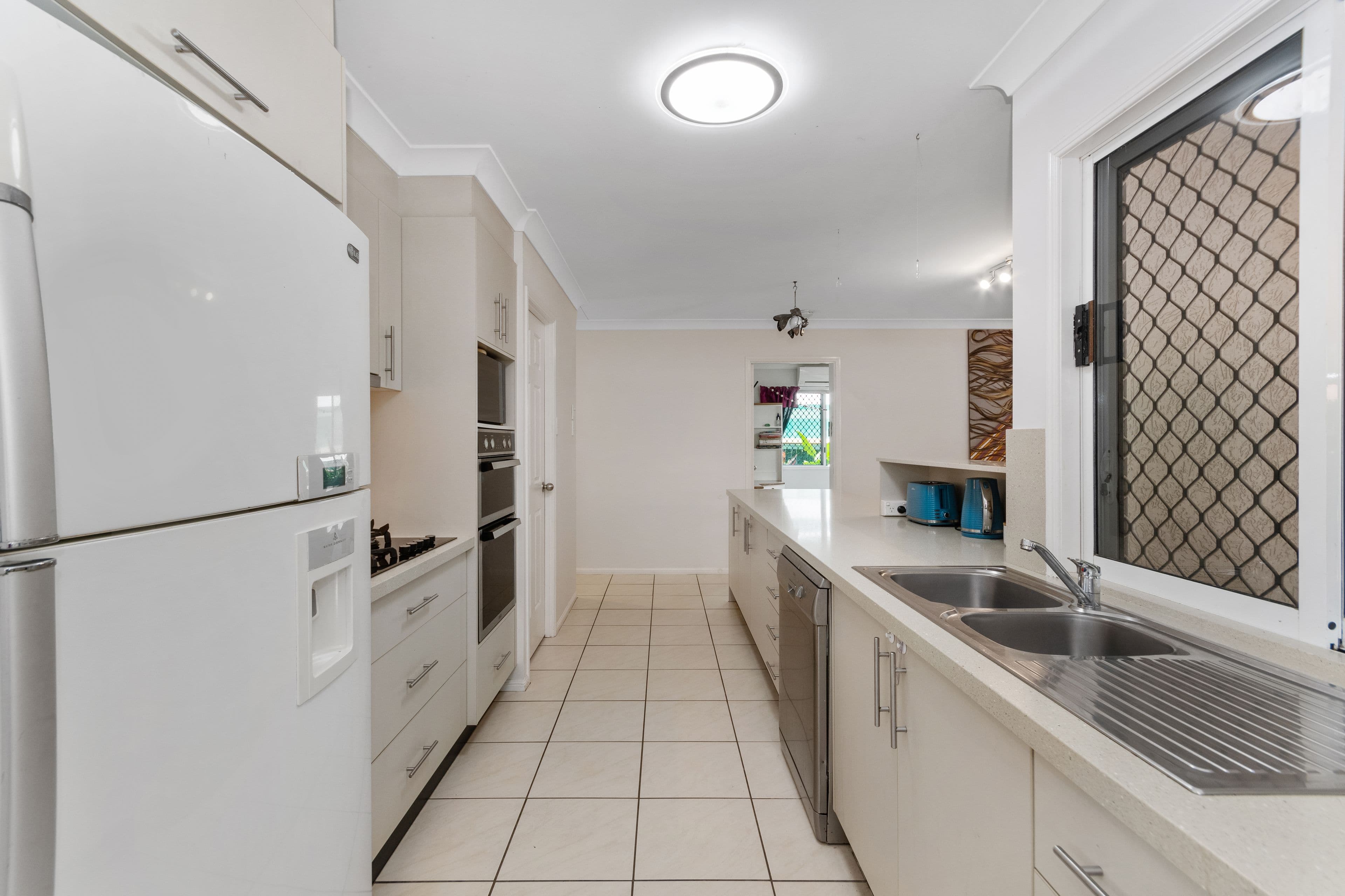10 Joshua Crescent, Bushland Beach QLD 4818, Bushland Beach - Thumbnail 4