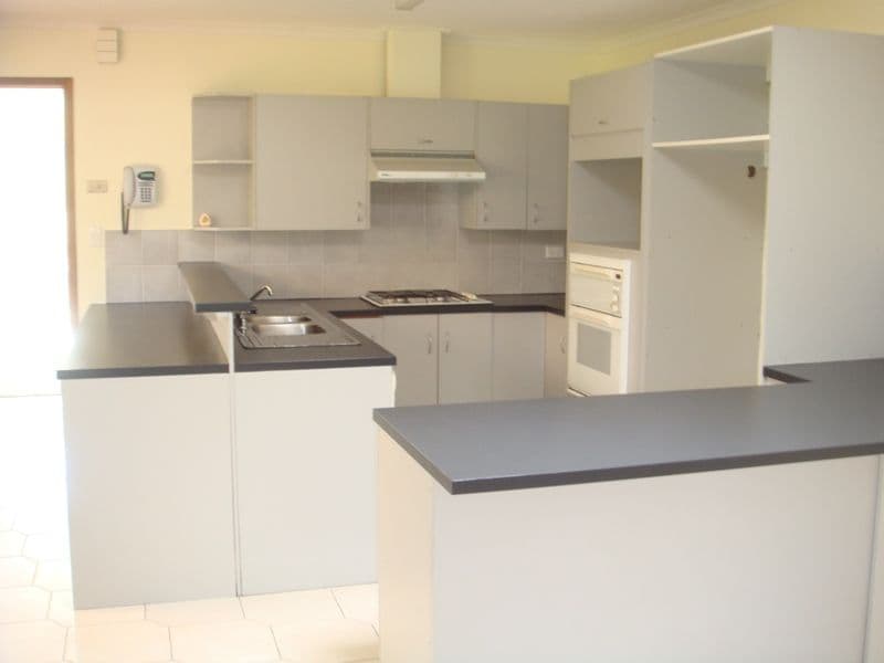 10 Stella Court, GOLDEN GROVE SA 5125, Golden Grove - Thumbnail 2