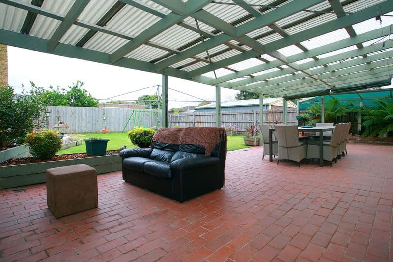 8 Bamboo Court, DOVETON VIC 3177, Doveton - Thumbnail 2