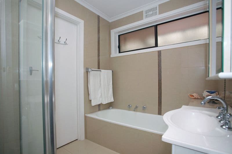 8 Bamboo Court, DOVETON VIC 3177, Doveton - Thumbnail 4