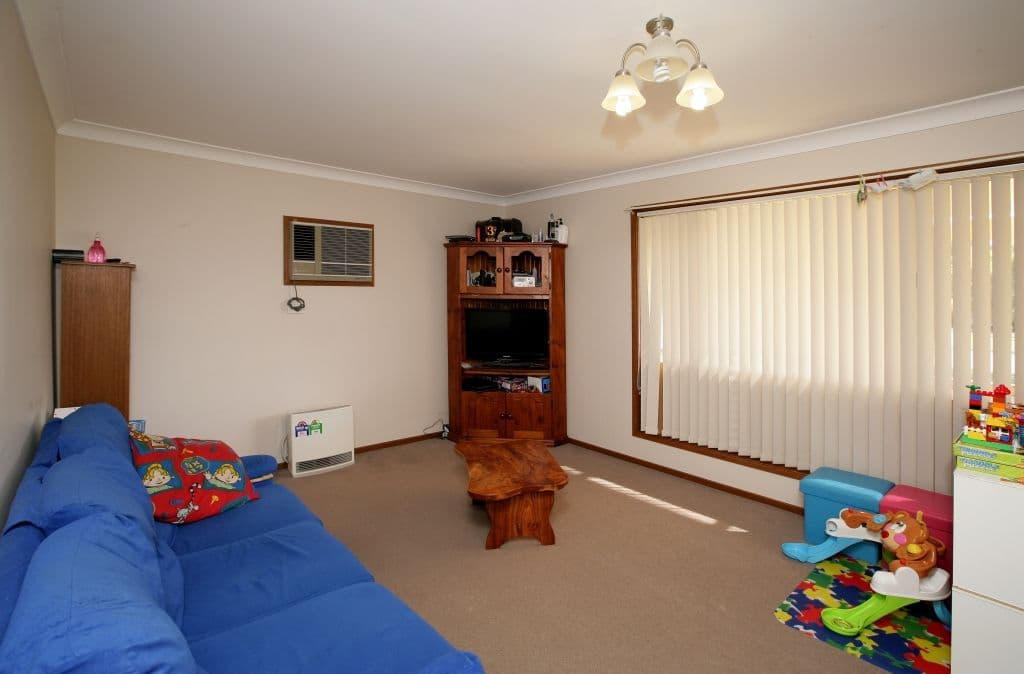 61 Grevillea Crescent, LAKE ALBERT NSW 2650, Lake Albert - Thumbnail 6