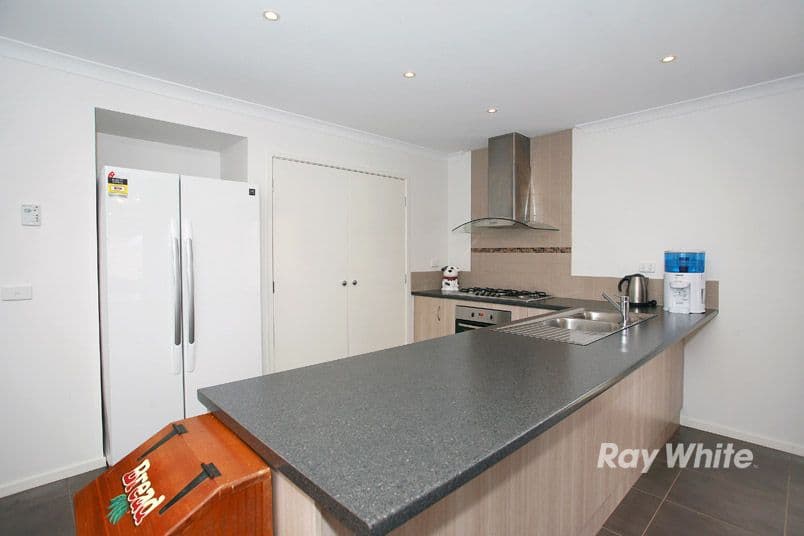 11 Chorus Way, CRANBOURNE EAST VIC 3977, Cranbourne East - Thumbnail 4
